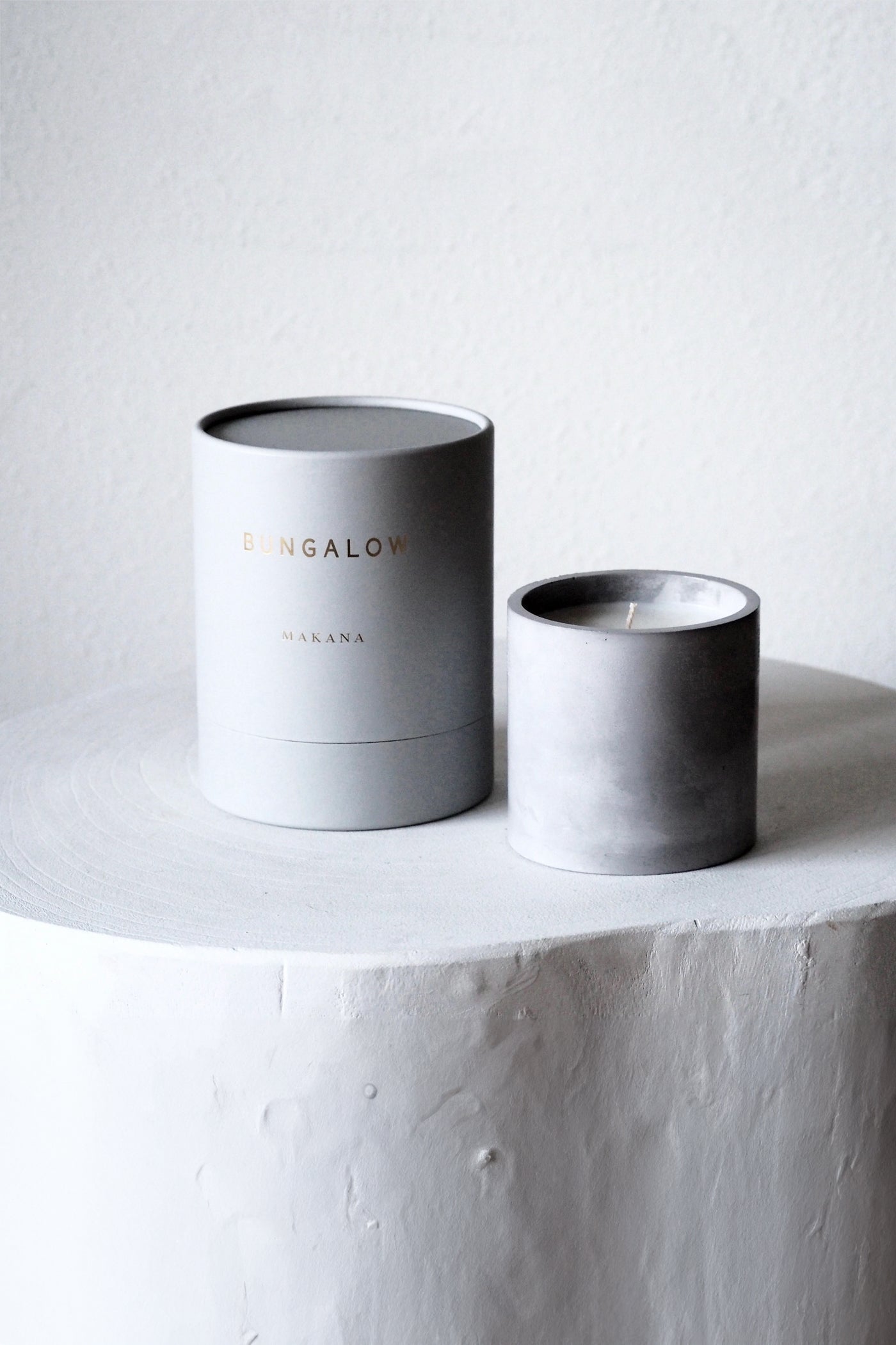 Makana Bungalow Concrete Candle