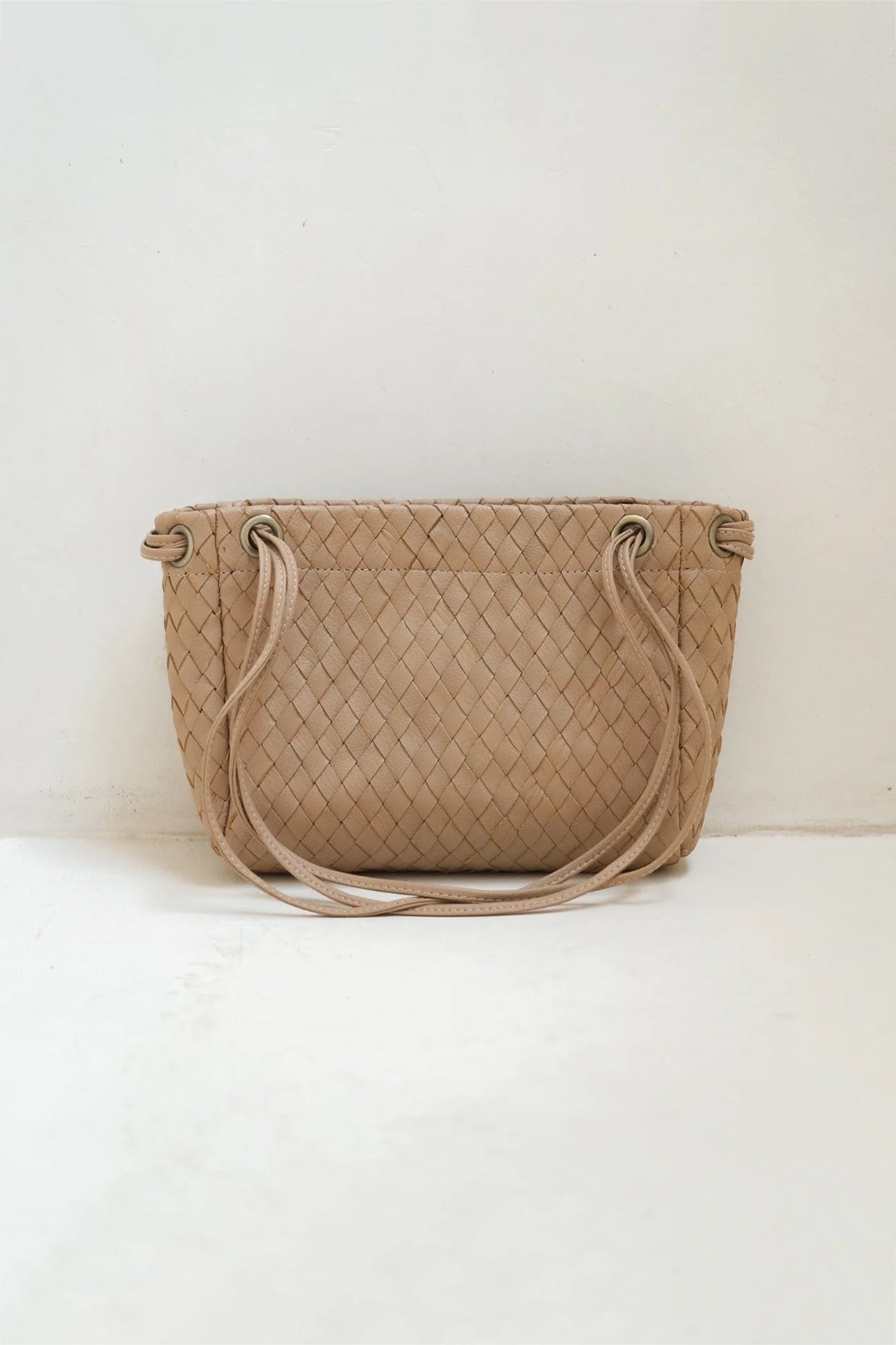 MANDRN Leo Woven Bag